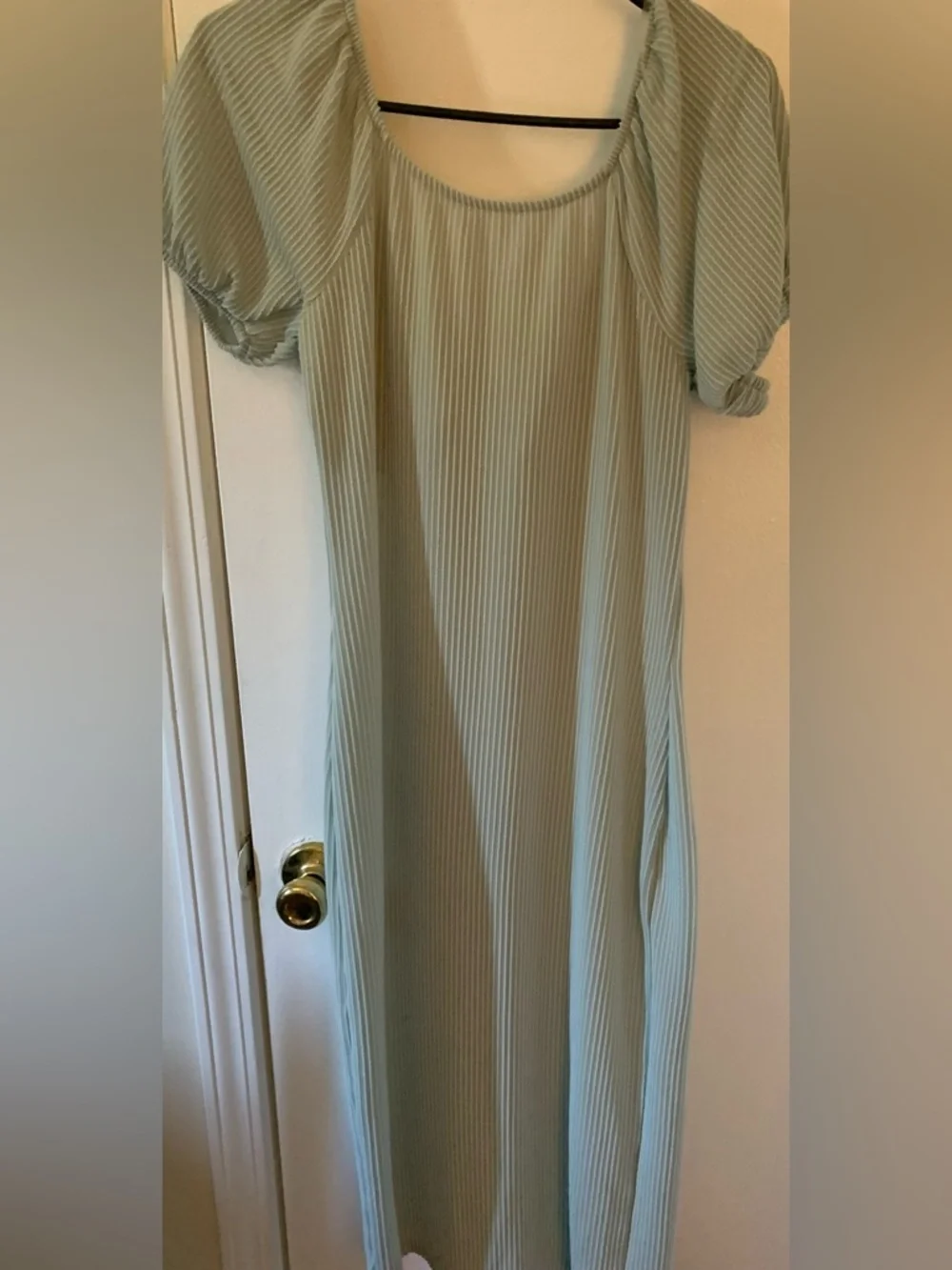 NWT No Boundaries Sage Green Button-Front Midi Dress with Neck Tie - Picture 2 of 6